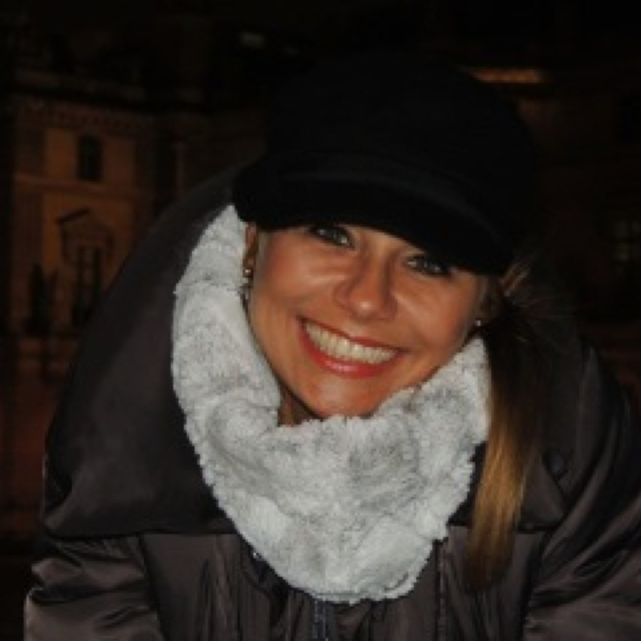 ursinha2013's profile picture. El tiempo es muy lento para los que esperan, muy rapido para los que sufren, muy corto para los que gozan, pero para quienes aman el tiempo es algo eterno.