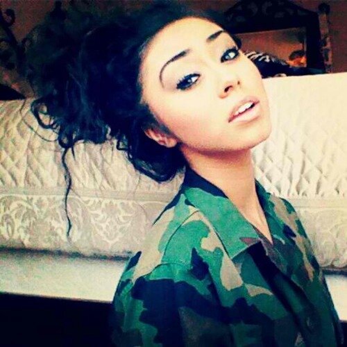 KarrieBertomieu's profile picture. She's a keeper. Too bad you didn't keep her.