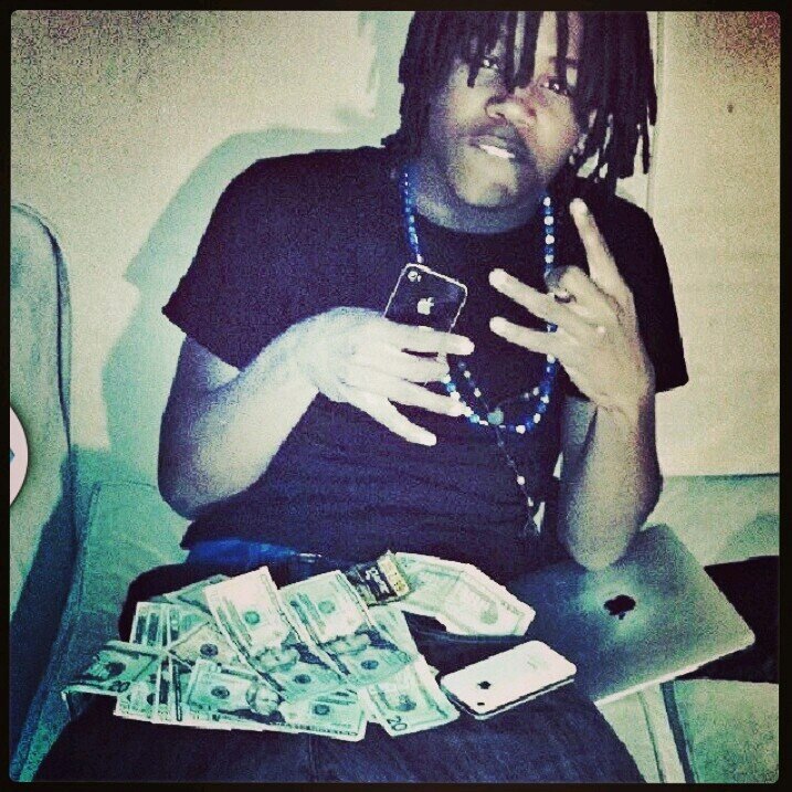 IAM MOEBLOCK RAHDADON$$))Chiraq Rapper CEO OF #B.O.D #MOEBLOCK!!! MENTION ME I FOLLOW U!!#OFFBACK #WILDBLOCKCRAZY$$ RONNIE MOE GANG!!