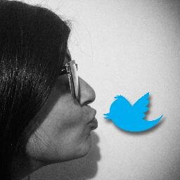 Twitto e ritwitto a stati d'animo alterni.