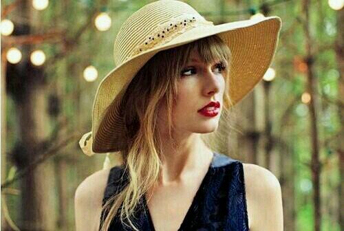 I'm 16 years old.　I love Taylor swift !   and ironman !  I'm man.