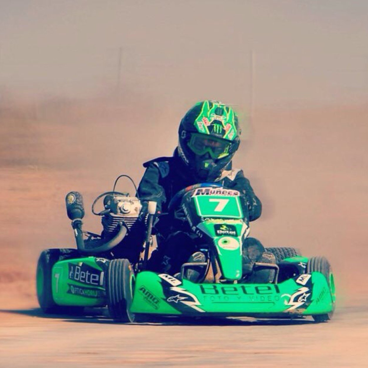 IVANLIMABETEL's profile picture. 