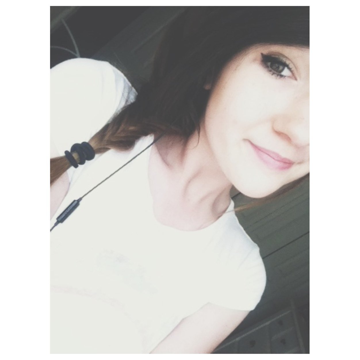i just wanted to say that i love you and never give up on your dreams! much love from me :-) xoxo @LARRYSTYLINACID