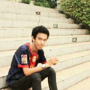 ronalyaula's profile picture. it's not living if it's not with you