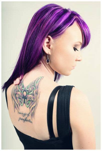 I'm a crazy ass girl that loves going out with my friends nd enjoying myslf. Love music, laughter, family, friends and a total geek with fictional romance books