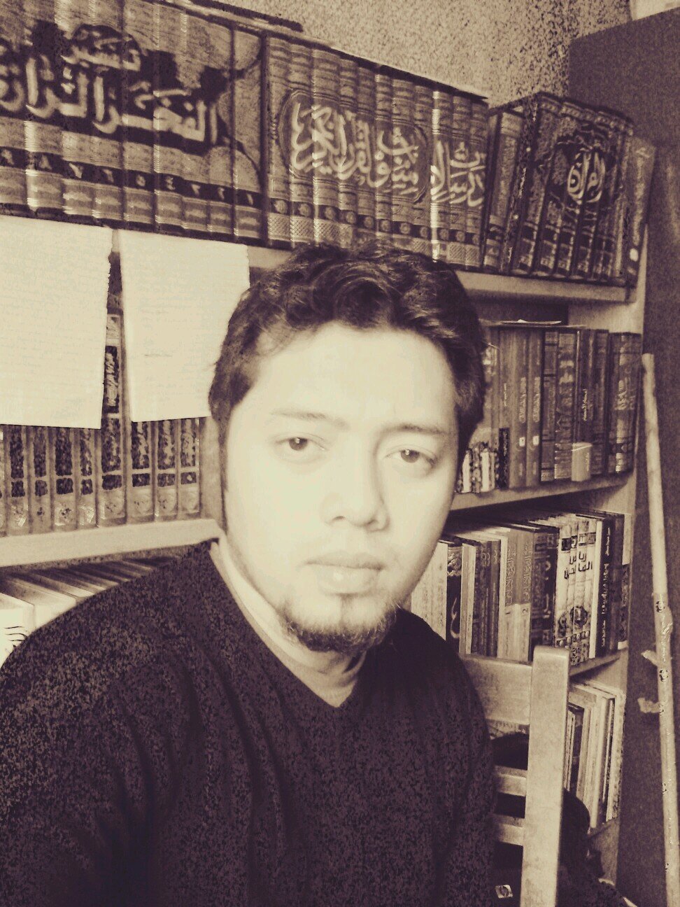 Muslim Scholar/Writer. Studying at Al Azhar University. Interested in Islamics, Economics, Politics & Social Studies.