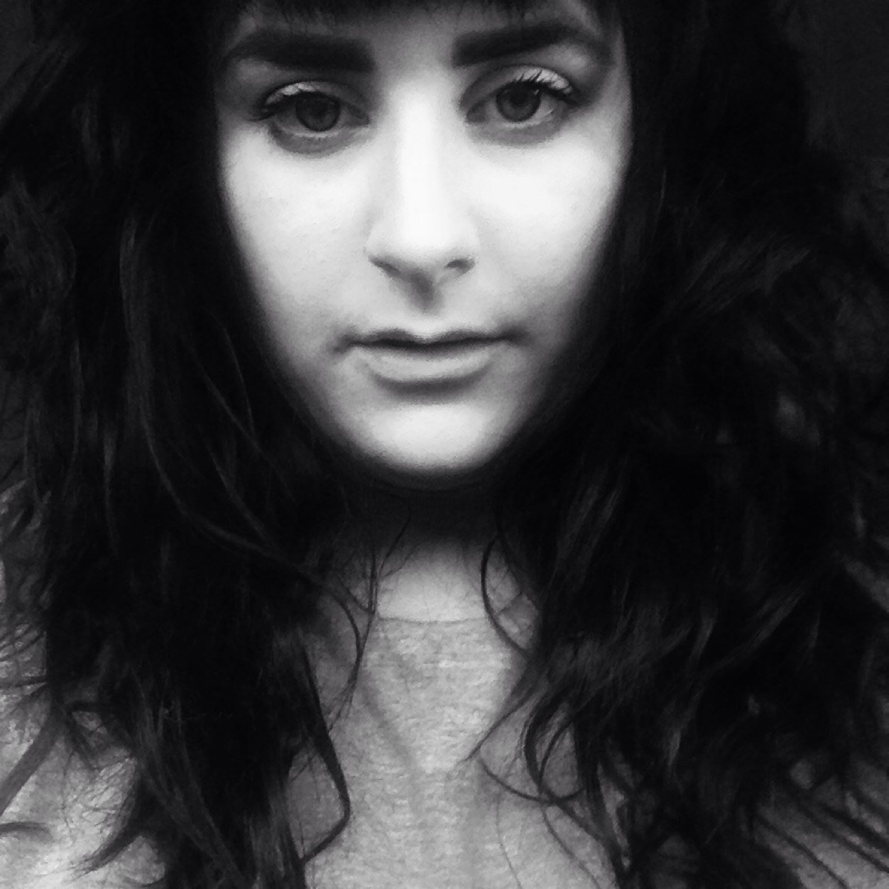 _hideouswarboy's profile picture. Somone who im not.