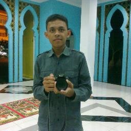 semfruul's profile picture. happy simple