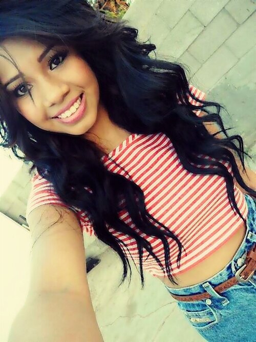 Im a girl who has many alter egos, but doing an ok job and trying to mix them into one person :] 16 year old life of a girl isnt easy :[