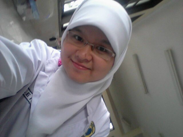 lenadnia's profile picture. 