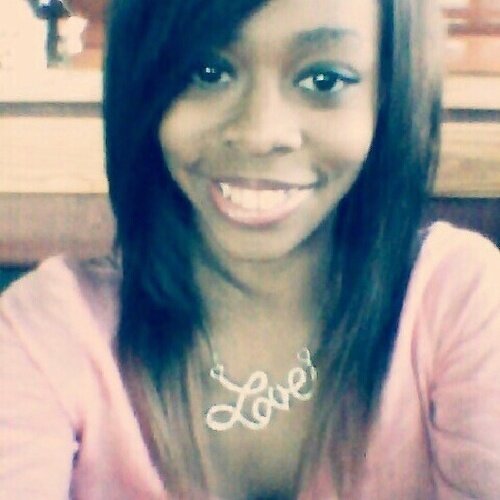 Just a simple LA girl collecting and tweeting quotes about love and life, follow me ❤