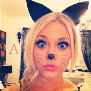 EdrisCallas's profile picture. i am a time traveller girl. i love travelling, music, fashion, shoes and i do really love love!