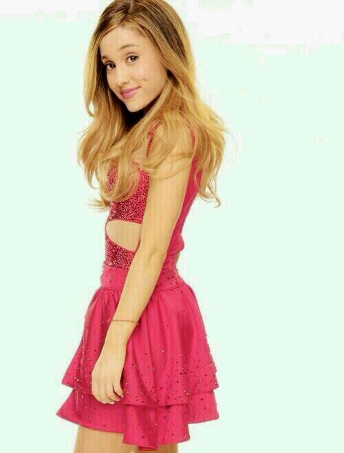 I love u @ArianaGrande ♡ || grande bieber swift