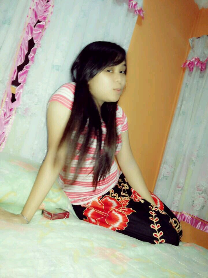 Zyanndoomo's profile picture. I'm a simple person :)