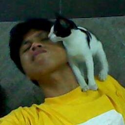 masyud_saja's profile picture. Senadyan balungan kere
Ora kendho nyambut gawe. 
Senadyan dalan ra alus
Sing penting wani terus. 

 ... #prayForIndonesia #IndonesiaTanpaKebodohan