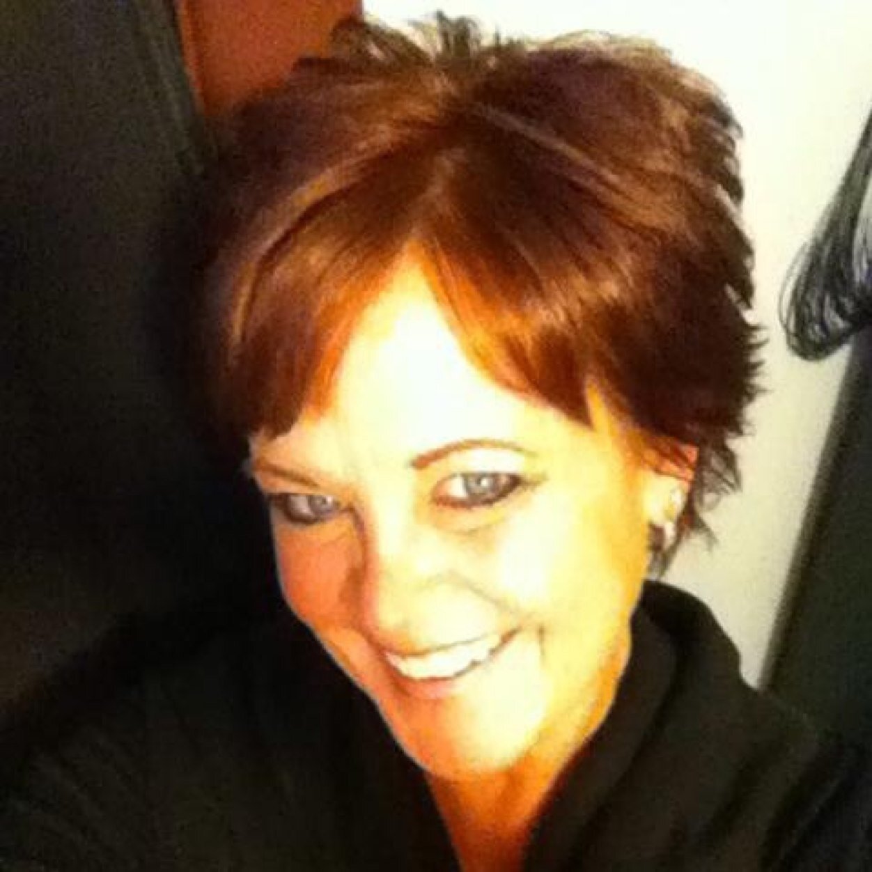 Mom, Wife, Singer in a Motown/Jazz band. 11 year Breast Cancer Survivor
. A self-proclaimed Big Deal