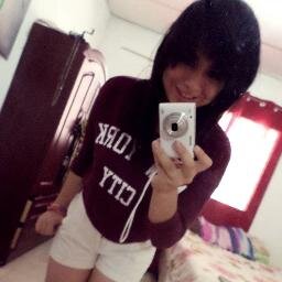 Crush: @SimplesTwets_ (ʃƪ˘⌣˘).                               «17 meses juntos3
