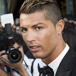 je suis un phane de foot et jaime bien le rap