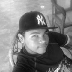 ¡hola! Me gusta el RAP, soy rapero de corazon, graffitero, y me gusta el arte de los tatto.. skateboard.