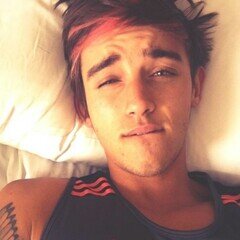 Beau Brooks. || sexy and single:) || suck my dick.