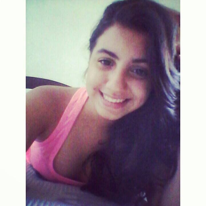 Aquariana,12,apaixonada por livros. ♥Brazilian.
Directioner  ♥♪♫