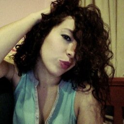 omatusen's profile picture. bailarina profesional de salsa, estudiante de la ingeniería en energias renovables