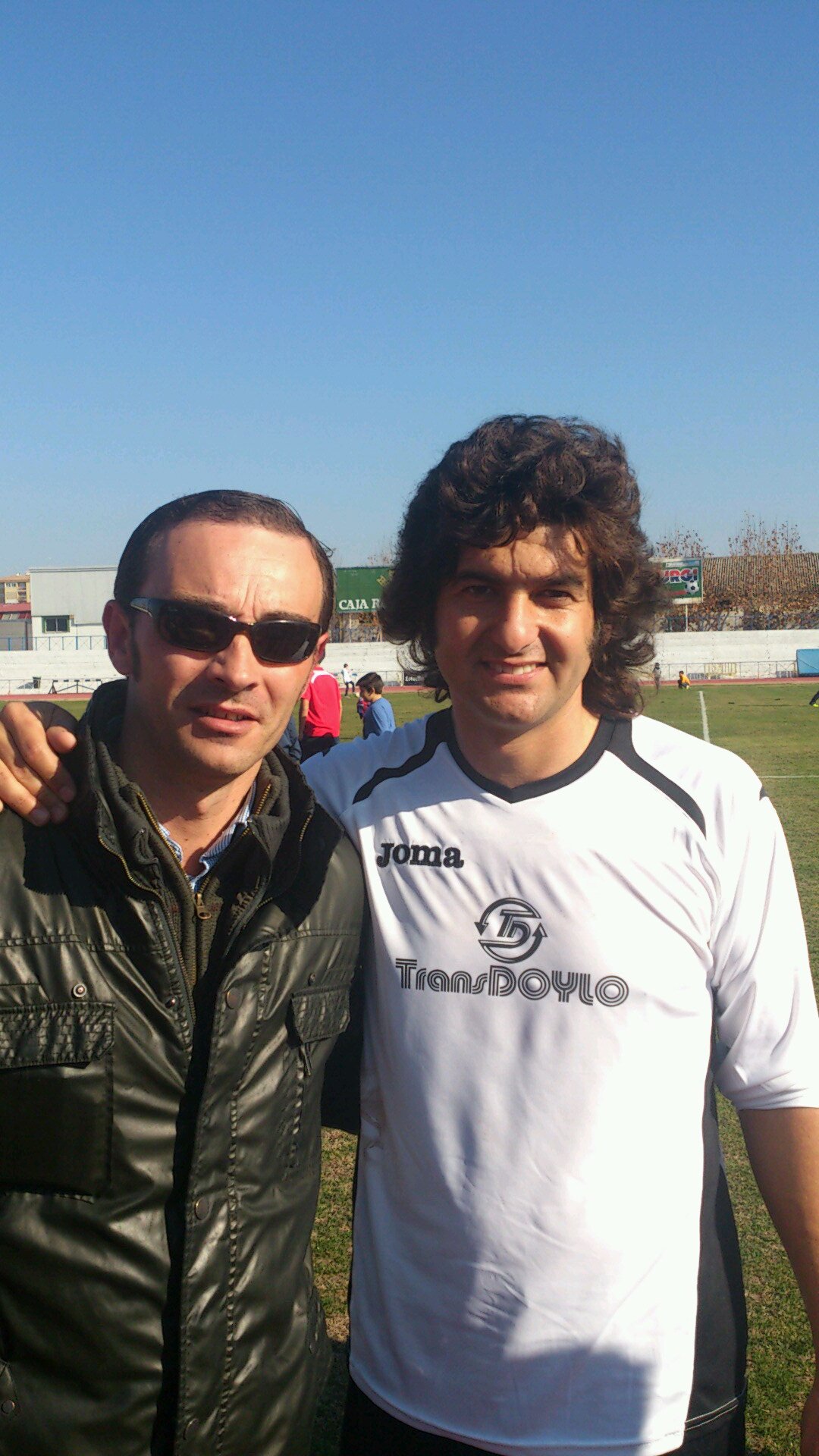 No podria vivir sin la gente que tengo a mi lado. Soy andaluz, morantista y del Real Madrid. Ser felices, merece la pena
