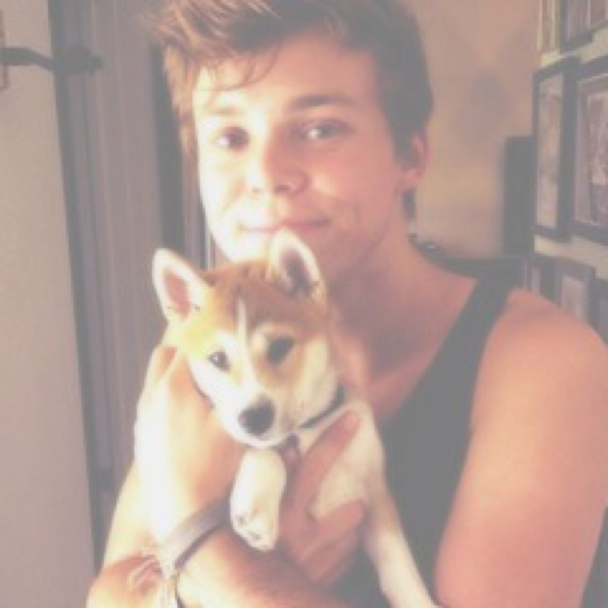 aahton irwin • etero&single • vvb