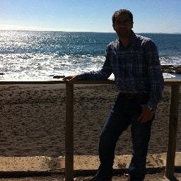 Ingeniero Agrónomo - Magíster en Agronegocios.