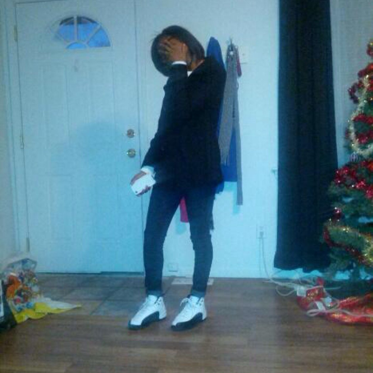 New Twitter , Right ? Follow Me .. Right ? I Follow Back .. Tigggggght ! ^__^ . #RapperFlow #DontJudge