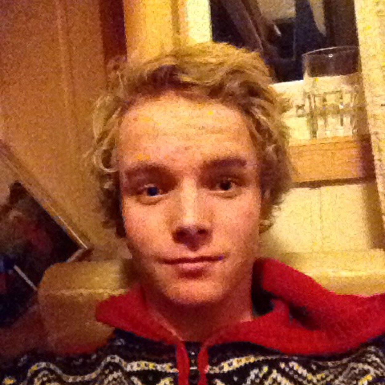 vegardenstore's profile picture. Ehy! Biatches følg meg :) jeg gølger tilbake seffern