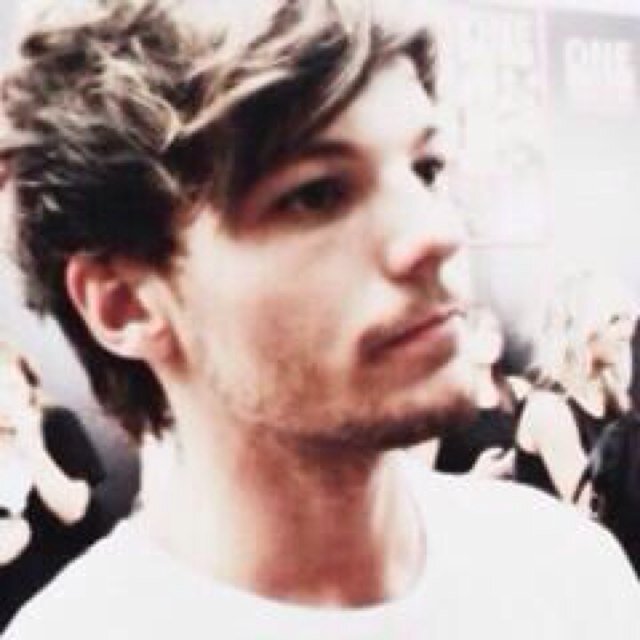 follow back @toxiczourry !