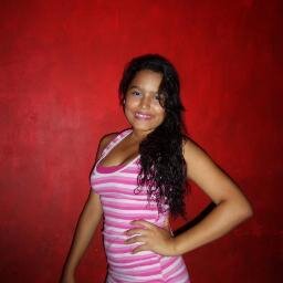 ChikaaLinda18's profile picture. Diisfrutemos Al Equivocado Mientras Llega El Indicado..!
https://t.co/hrylohvWgG