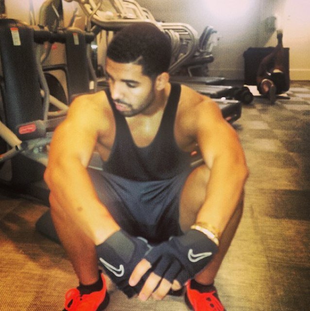 mayemusk657256's profile picture. 