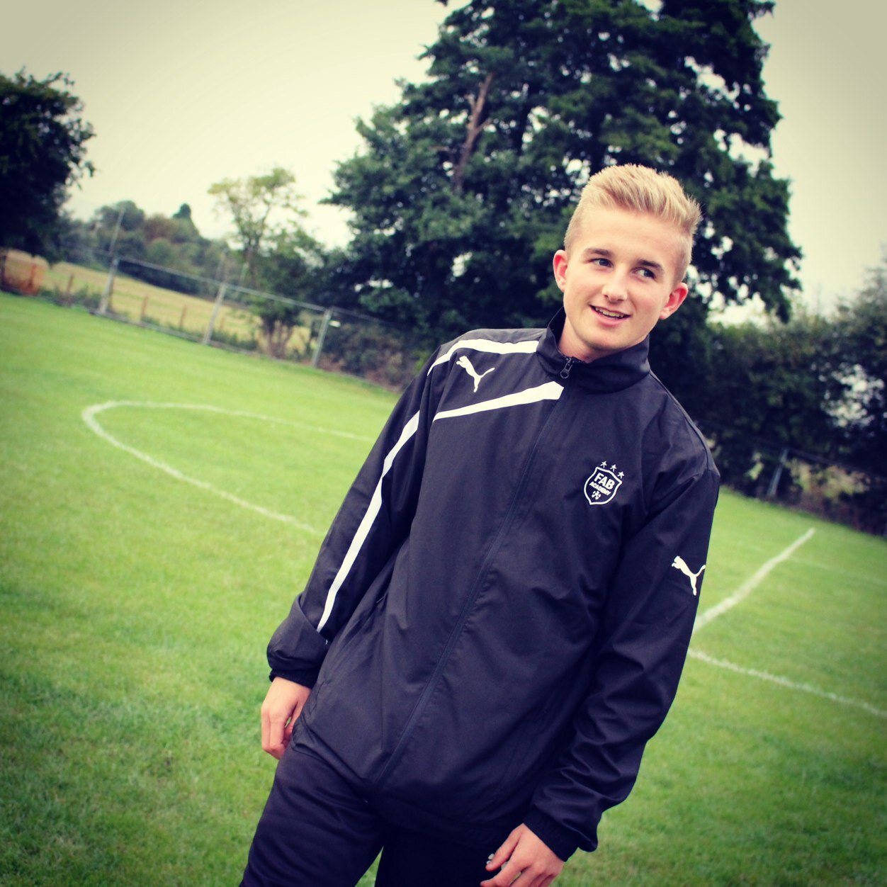 Instagram- jordanford9 Snapchat-jordanford9 Kik-jordanford9    Watford FC season ticket holder!