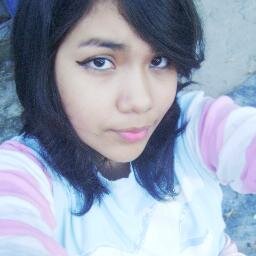 soy una chaba tri buena onda :3 me encanta hablar y convivir con los demas :D