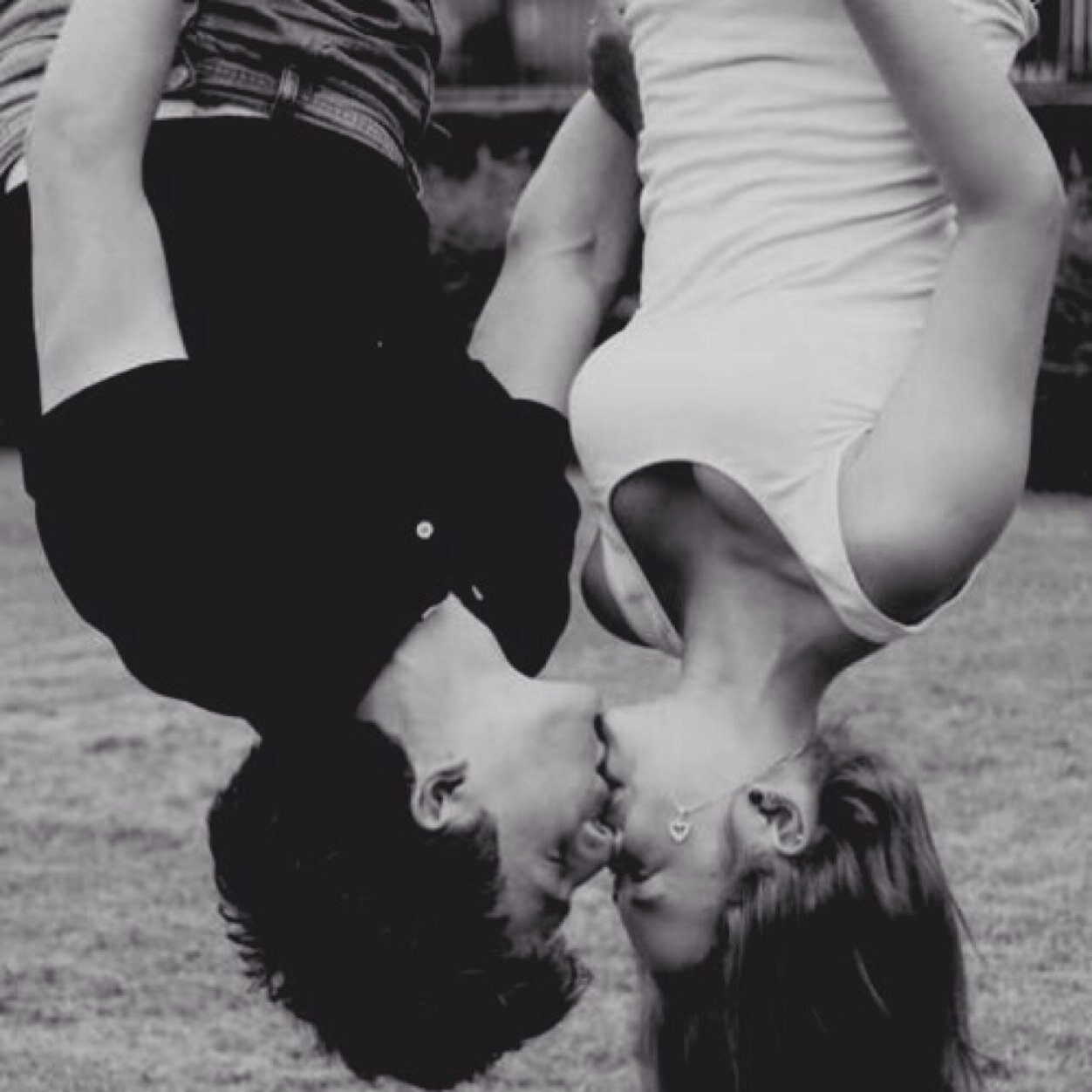 GirIsLifePosts's profile picture. Tweeting my thoughts in 140 characters or less.