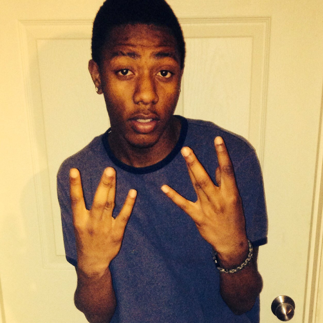 Devon. 19 and married to virgo ♍️. Tag teamin yo hoe since 94'. Always tweetin that real. [ 601] ✈️ [313] .