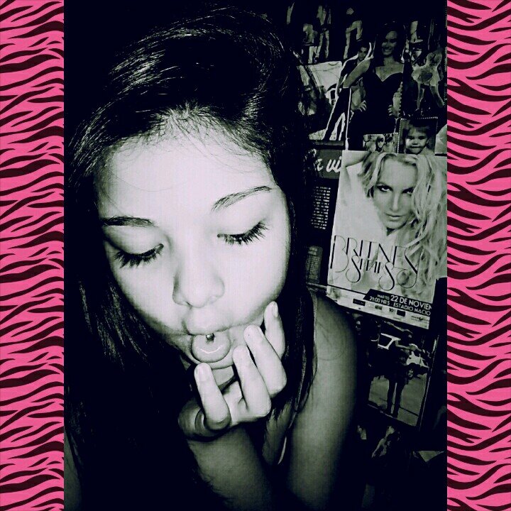 BELIEBER ♥ ARIANATOR ♥ LOVATIC ♥ SMILER ♥ DIRECTIONER ♥