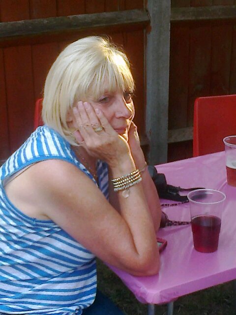 Witty Lady 4 lovely daughters