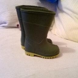 loving my little mans wellingtons