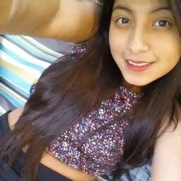 hola¡ me llamo ivana  mi color favorito es el morado me gustan los chocolates*-* me encantan los ojitos de colores agregame a face¡