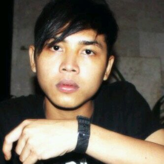 I am Me_
Be yourself o---(^▿^)---o