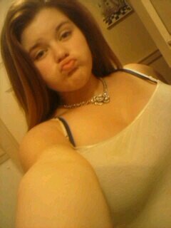 im badbitch ilove listeninh to rap dont hate dont. follow to unfollow august aslina my nigga