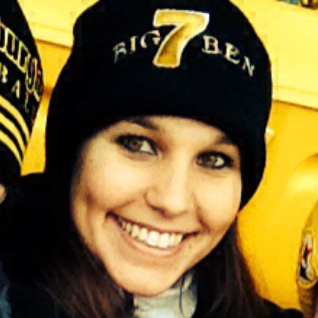 Yinzer in Memphis. Hope you like beer, dogs and football. #H2P