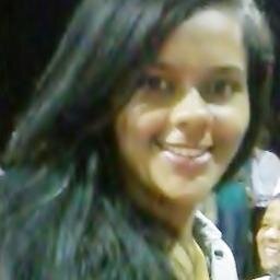 ΩOs pensamentos vão te buscar
Em um segundo encontrar
O sorriso que me encantouΩ
