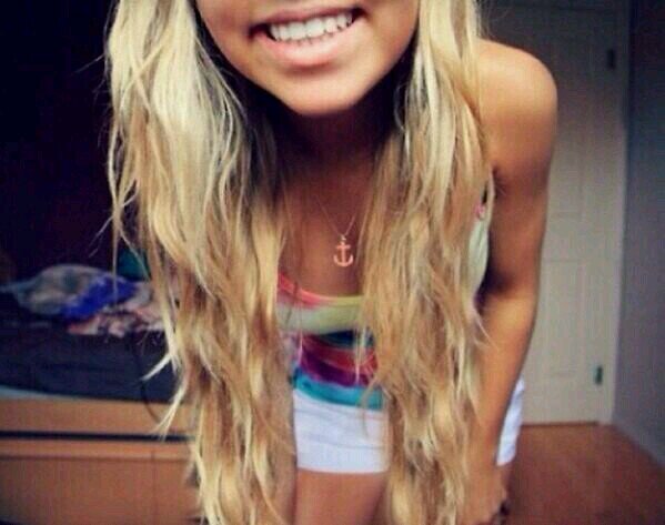 PlayerizeClan's profile picture. Just a pretty girl that plays games, please Follow @v7_Randy NOW xx