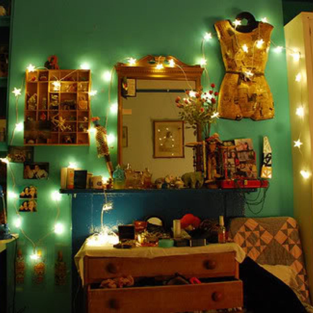 JConarado's profile picture. All my favorite decorating ideas for any room in your house. If its cute, crafty or creative, itll be on my twitter. #jessthesquirrel