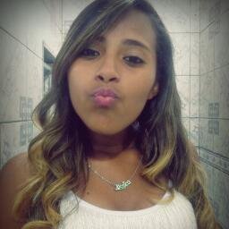 , ...^ Nãao impoorta oo Que tuu achaa ,se eu soou looucaa ou Normaal ,oo importante dessa porra Èe Quue eu sou a ORIGINAL {♪♫ *