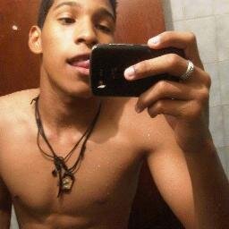 #believerboy │15 años │ futbolista │ hipster │ک!мþℓعмэи†э anormal │twittero de la familia │ forever alone:c │ me llamo abraham ♛
